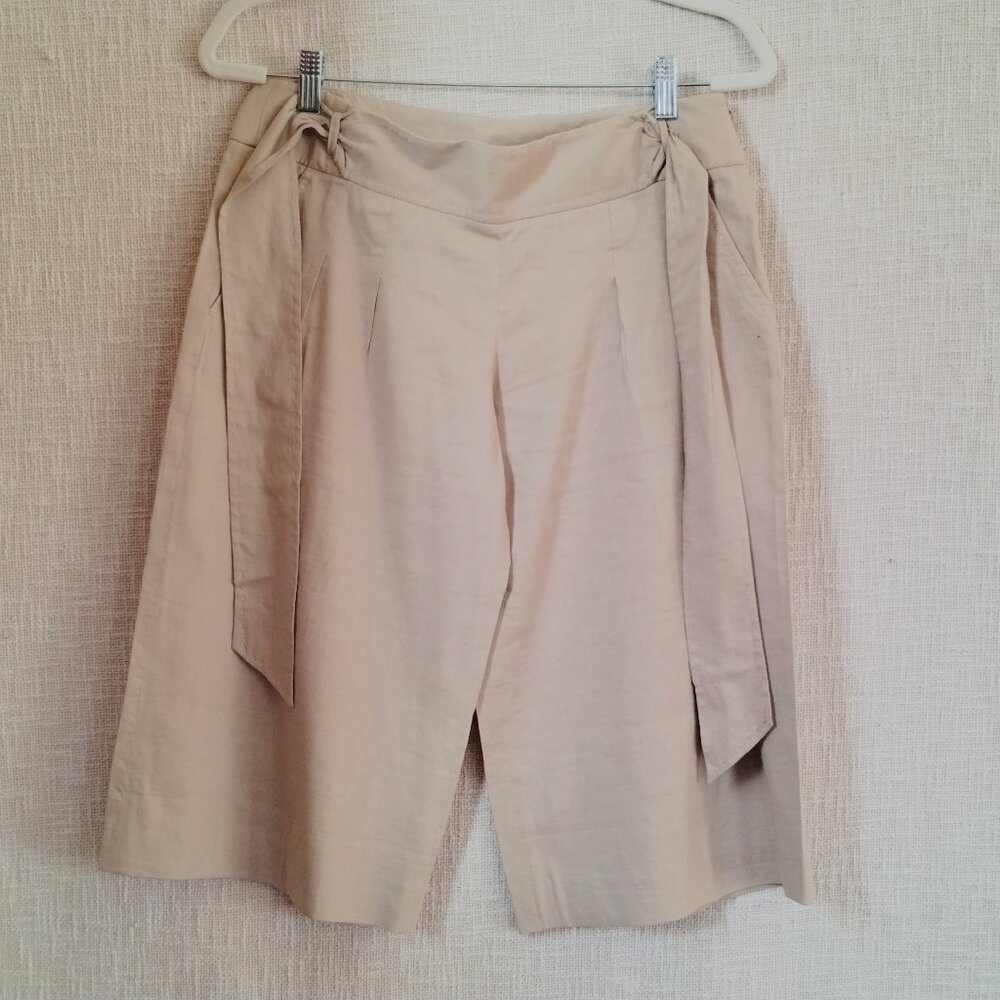 Elie Tahari Size 4 Linen Shorts